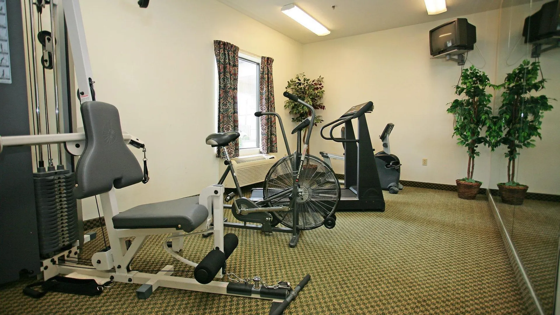 Americas Best Value Inn Луисвилл Отель