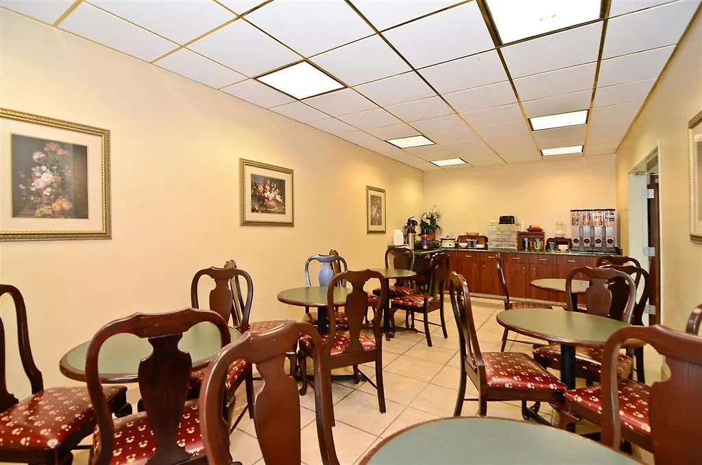 Отель Americas Best Value Inn Луисвилл